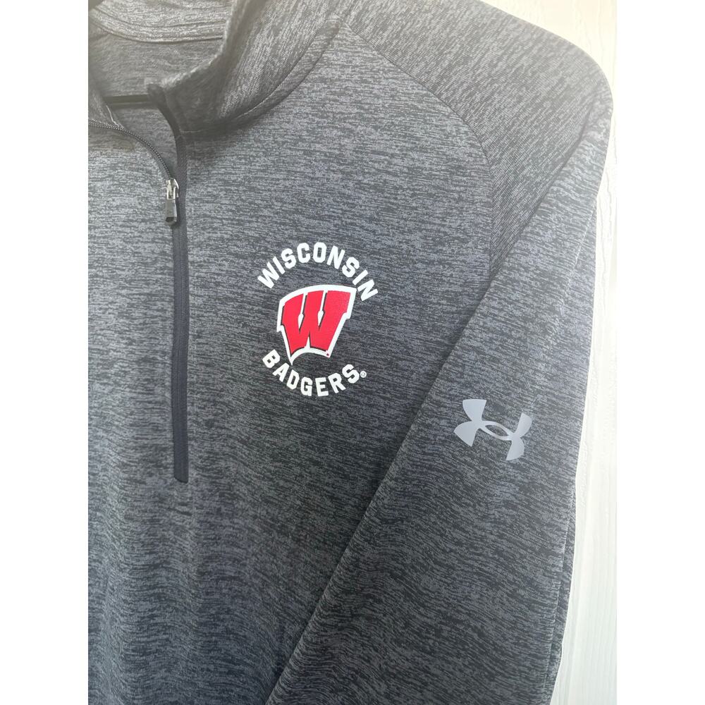 Under Armour Wisconsin Badgers Shirt‎ Mens XL Gray 1/4 Quarter Zip Long Sleeve - Picture 2 of 4